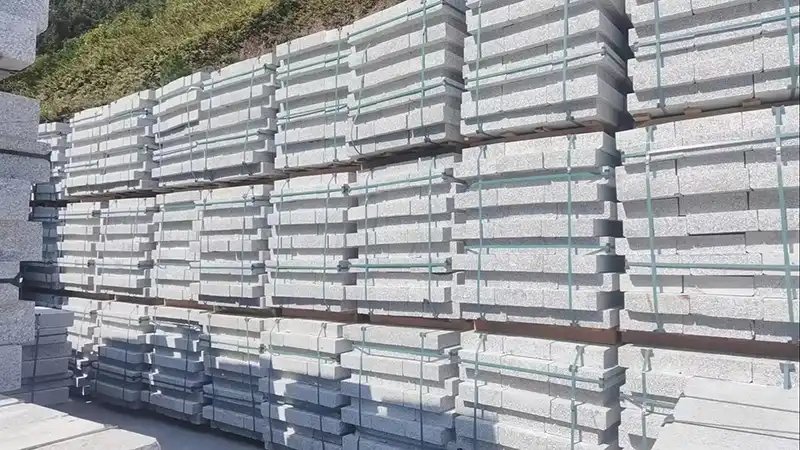 Granite kerbstone Granite kerbstone