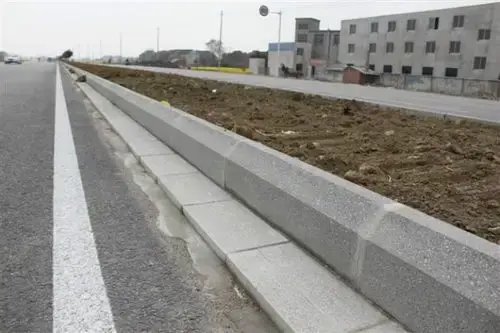 Granite kerbstone
